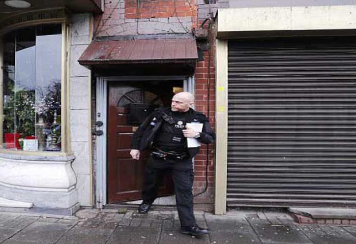 Polisi Merazia Flat Khalid Masood